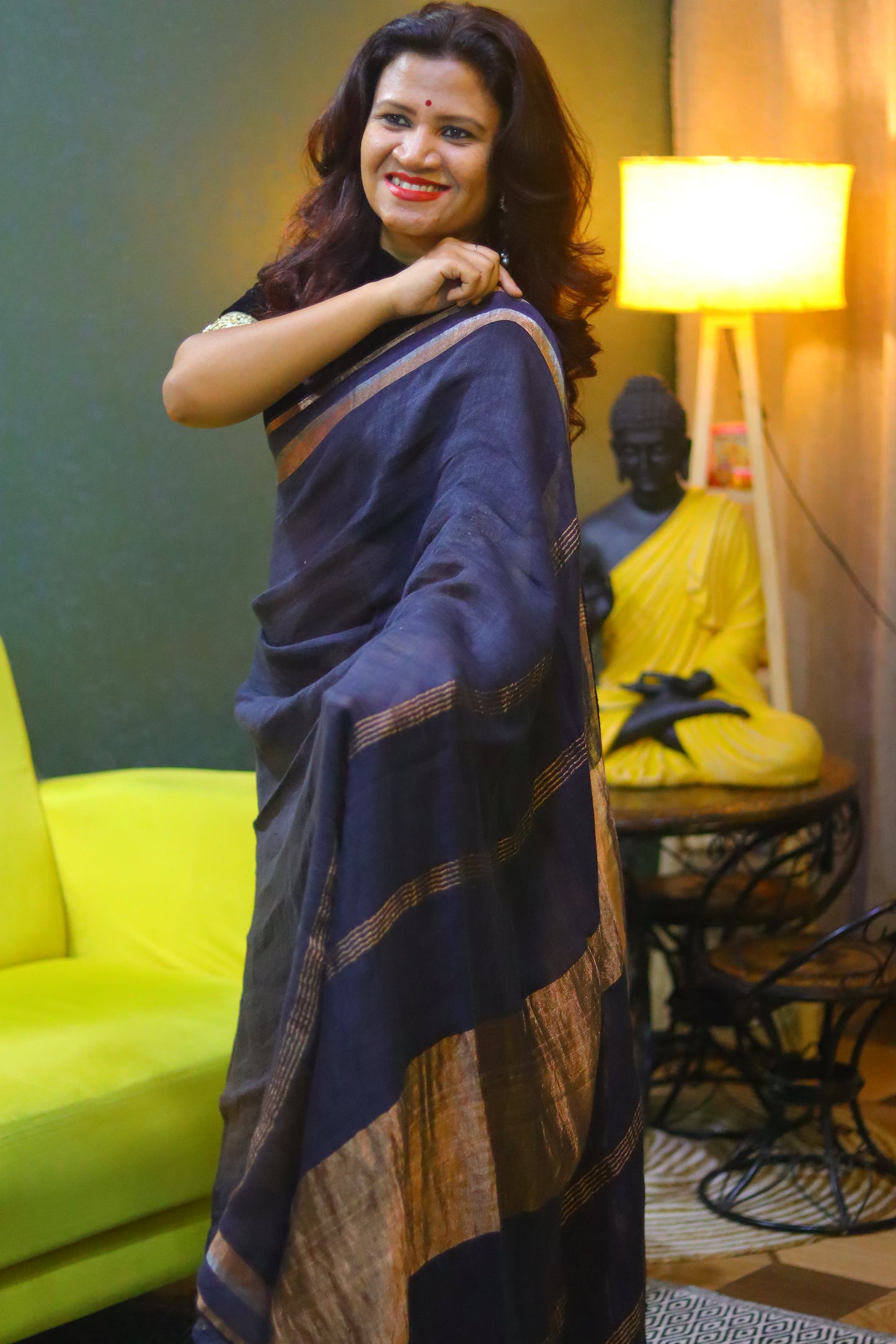 Tamra kanya- Black linen saree