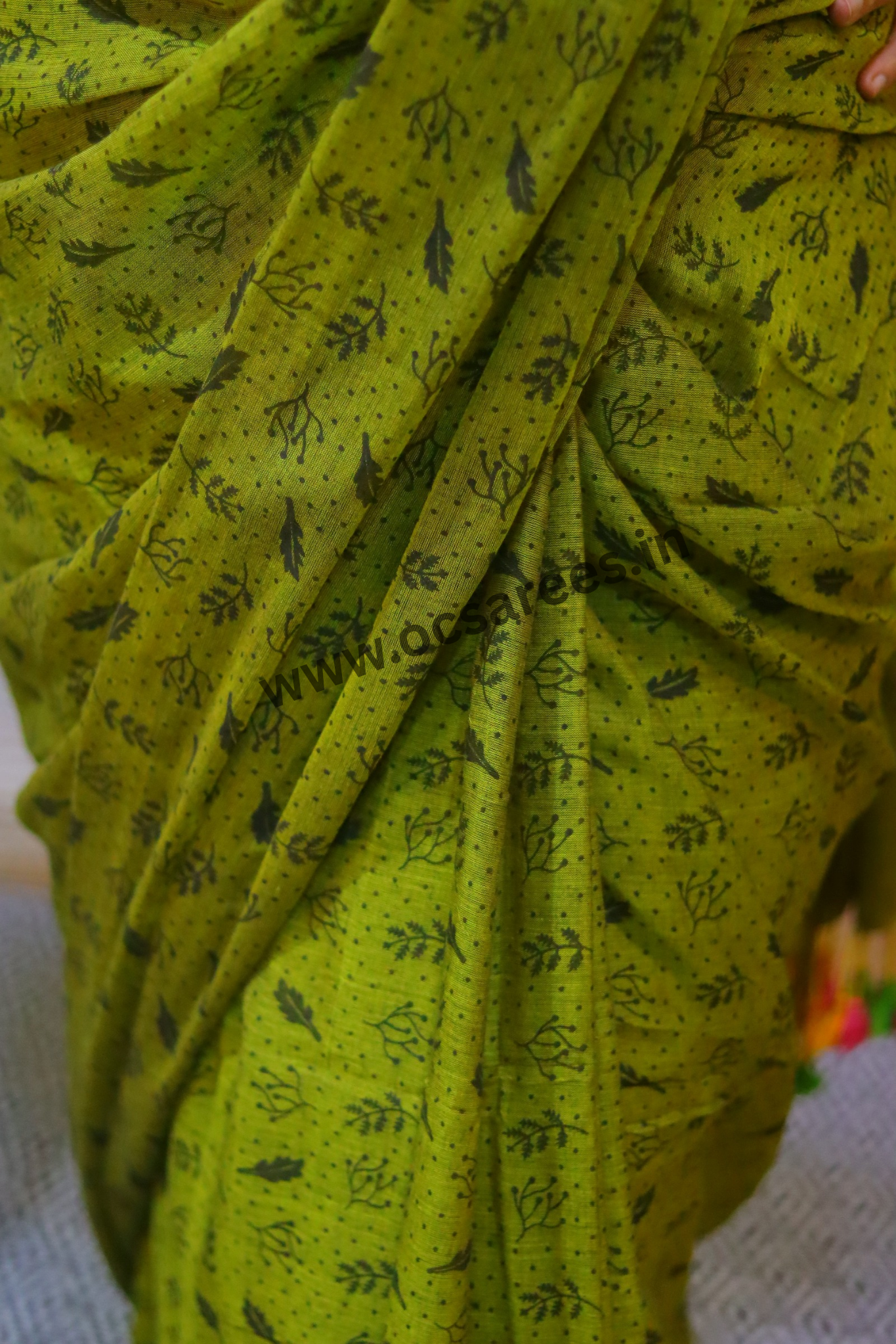 Mehndi ki raat ( dark moss green mul cotton saree)