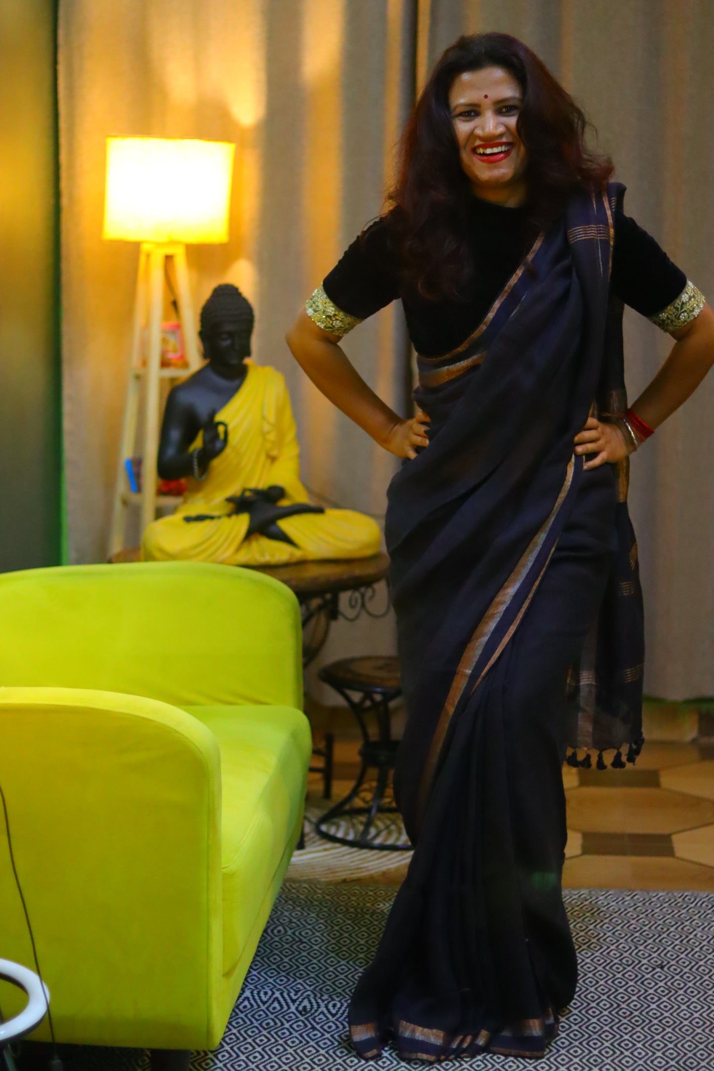 Tamra kanya- Black linen saree