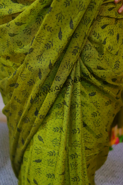 Mehndi ki raat ( dark moss green mul cotton saree)