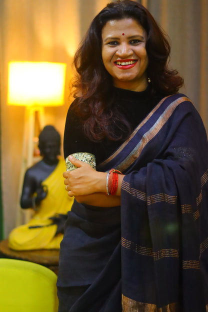 Tamra kanya- Black linen saree