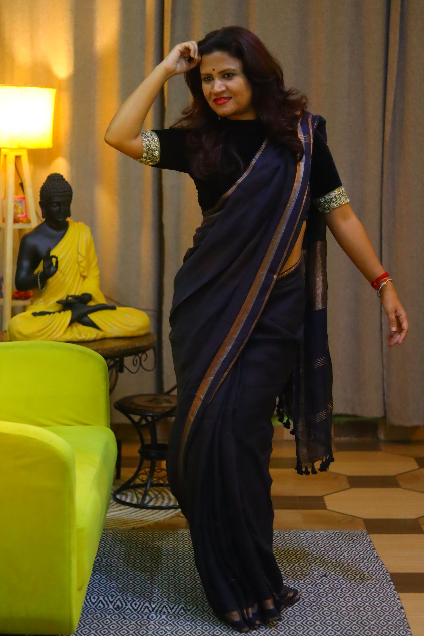 Tamra kanya- Black linen saree